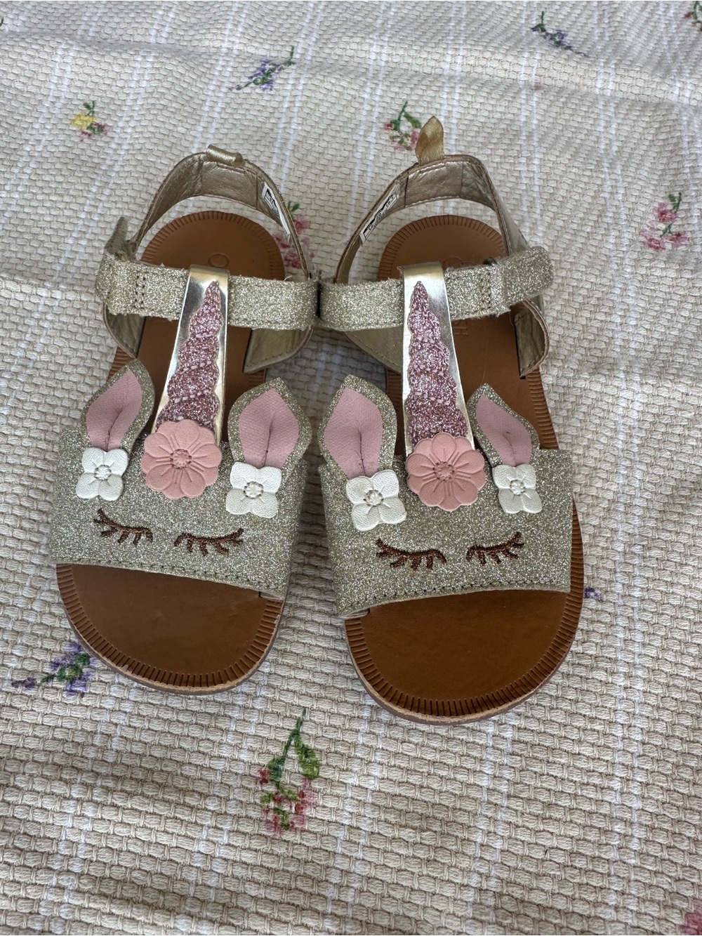 OshKosh B'gosh Gold and Pink Unicorn Glitter Sandals